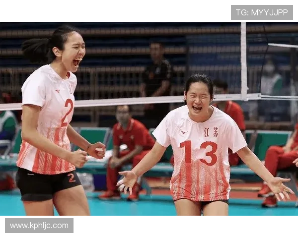 排球锦标赛训练营动态：聚焦耐力与速度提升，助力运动员全面突破